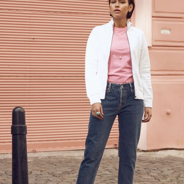 Classic Cardigan Women Thumbnail